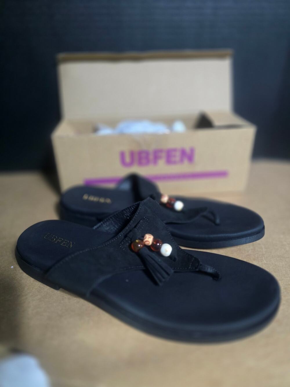 UBFEN women's black suede thong sandals